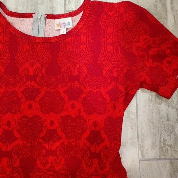 S Lularoe Amelia, vibrant red - Picture 2 of 3